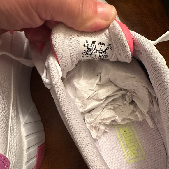 Puma Women's Sneakers in White and Pink - Picture 6 of 7